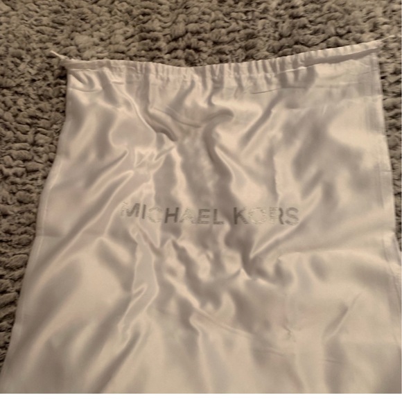 Michael Kors Bag - Picture 8 of 15